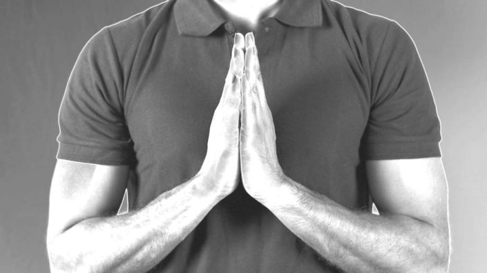 Rokovanje out, namaste in